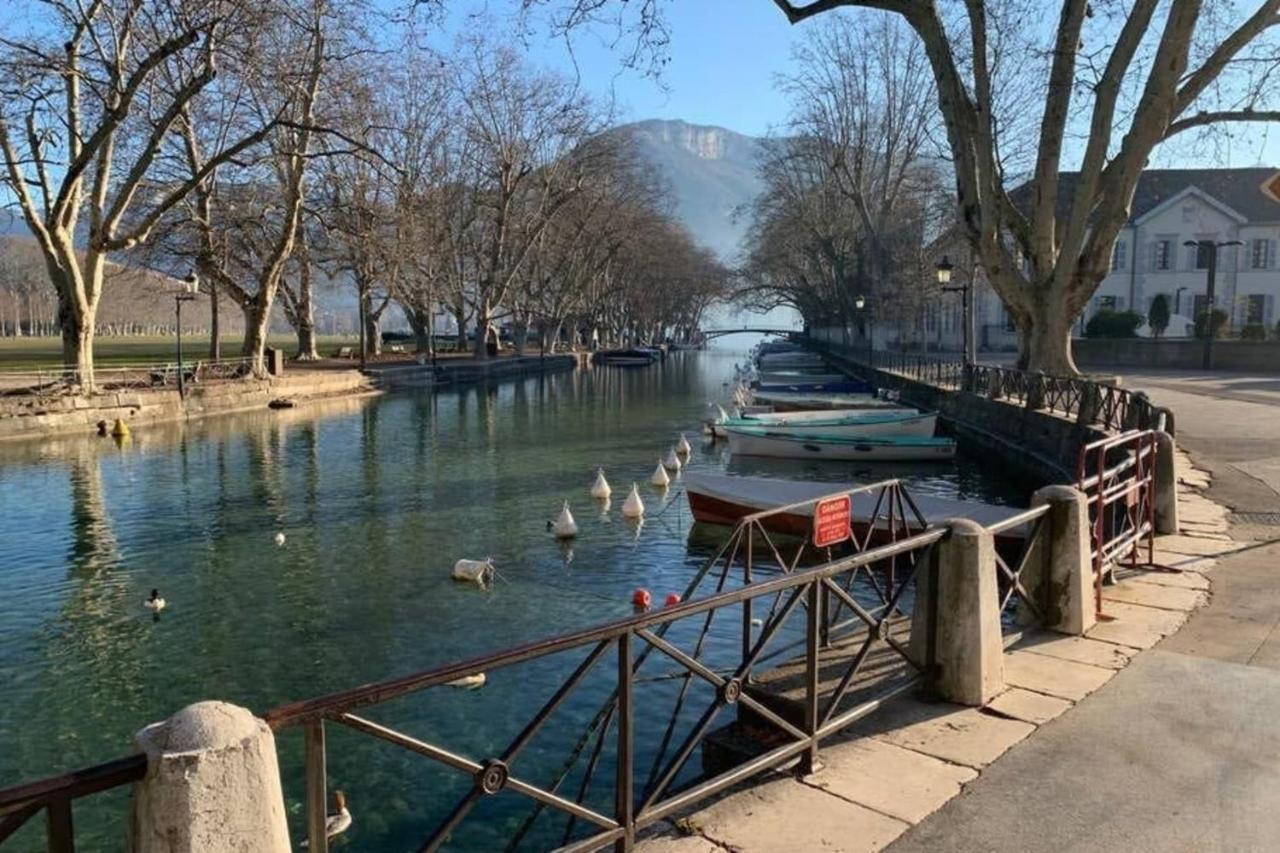 The Red Heart Of Annecy - Beautiful Apartment For 4 People Exteriör bild